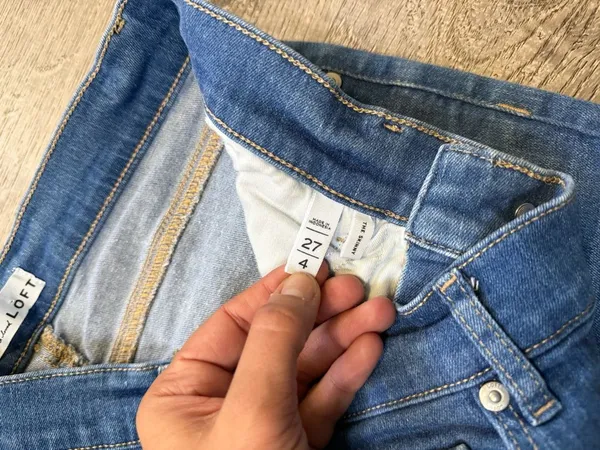 •LOFT• SKINNY JEANS - Image 4
