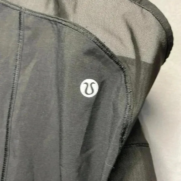 ❤️‍🔥 Lululemon Shorts - Image 3