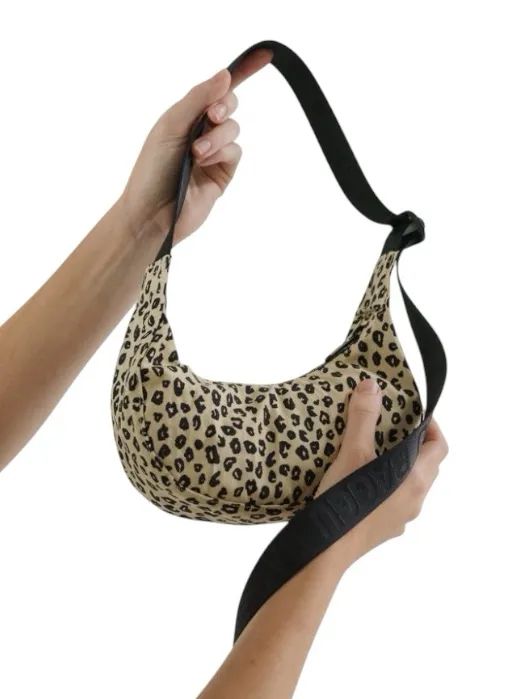 Like New➡️Baggu Mini Nylon Crescent Bag - Honey Leopard - Image 3