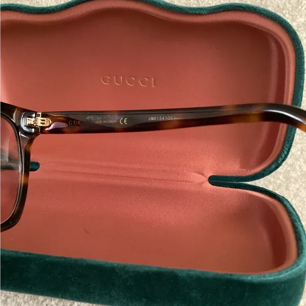 Gucci Oversized Tortoise Sunglasses - Image 3