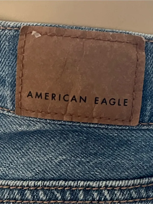 American Eagle Highest Rise 90’s Boyfriend distressed Jeans Shorts - Image 12