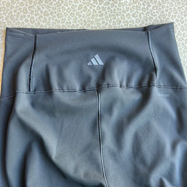 NWOT Adidas Tight Fit Aeroready Cropped Black Leggings size S - Image 2