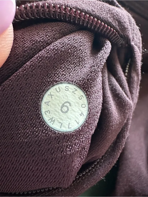 Lululemon Toasty Tech 1/2 Zip Black cherry maroon W3AXUS tech fleece size 6 - Image 5