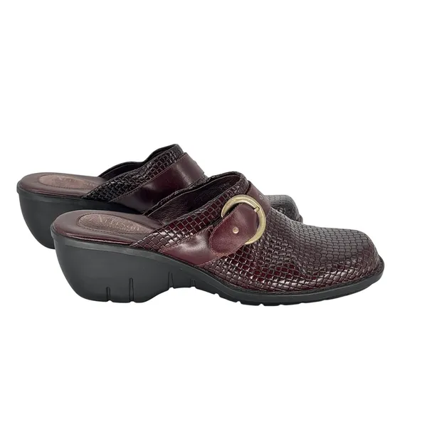Clarks Artisan Collection Burgundy Leather Woven Clogs Buckle Mules Size 8M‎ - Image 2