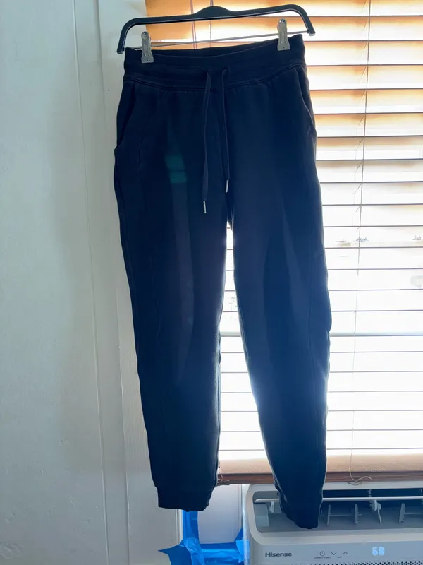 Lululemon Scuba Joggers High-Rise - Image 3