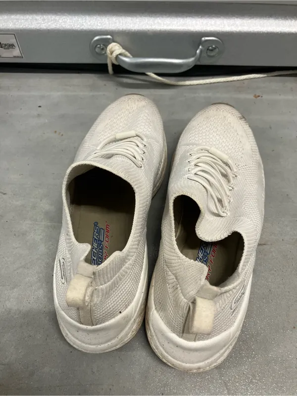 Bob Sport by Skechers Size 8 walking white - Image 2