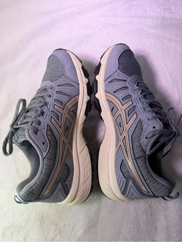 ASICS Women's Gray Mesh Sneaker with Taupe Accents - Image 7