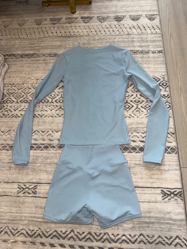 Light blue long sleeve and shorts workout set S - Image 2