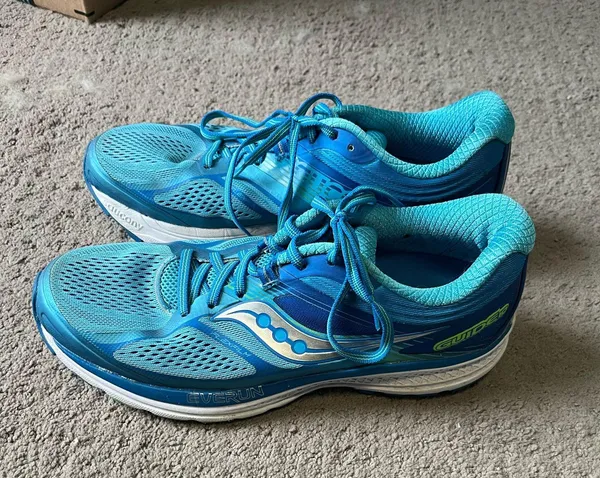 Saucony Running Shoes Women’s - Image 2