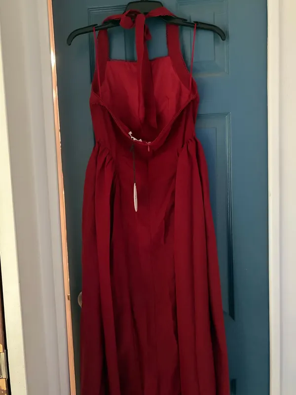 NEW Le Lis Burgundy Halter Midi Dress with Lace Trim – Medium - Image 7