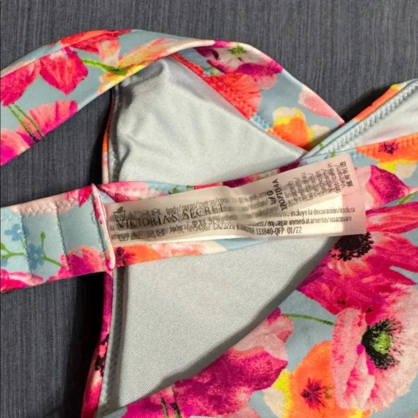 Victoria's Secret Pink Floral Bikini Top - Image 3