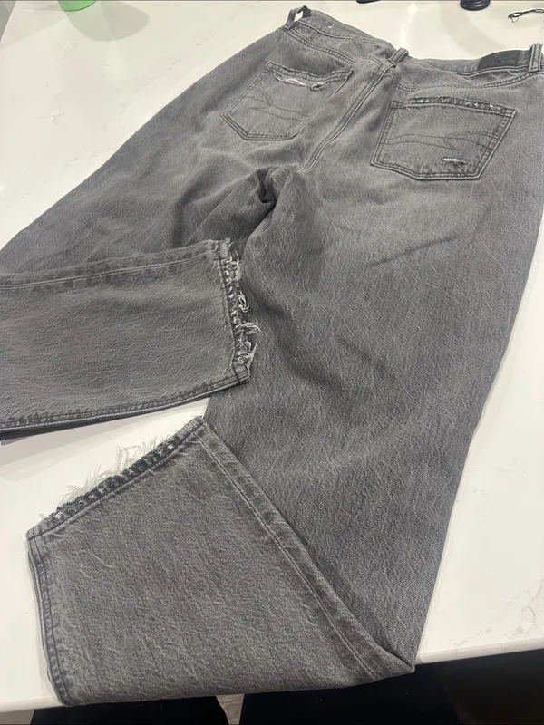 American Eagle Mom Jean Black/Gray distressed Jean size 10 - Image 7