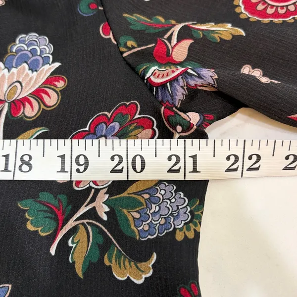 Ann Taylor long sleeve black with floral design blouse - Image 4