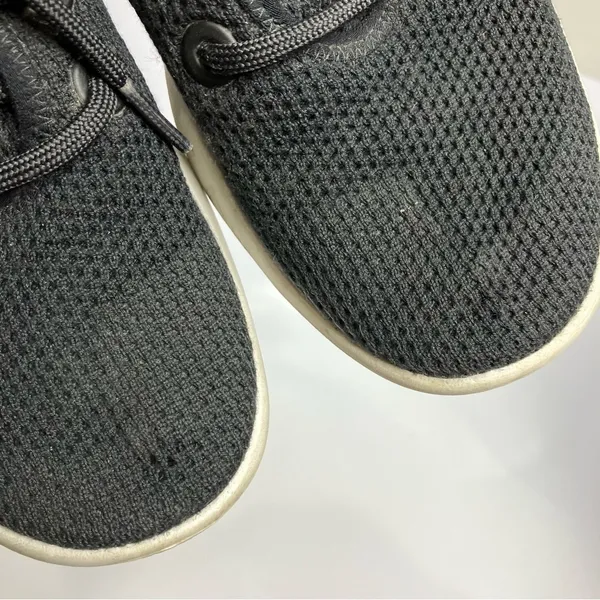 Allbirds Tree‎ Runners wool sneakers in black size 7 - Image 4