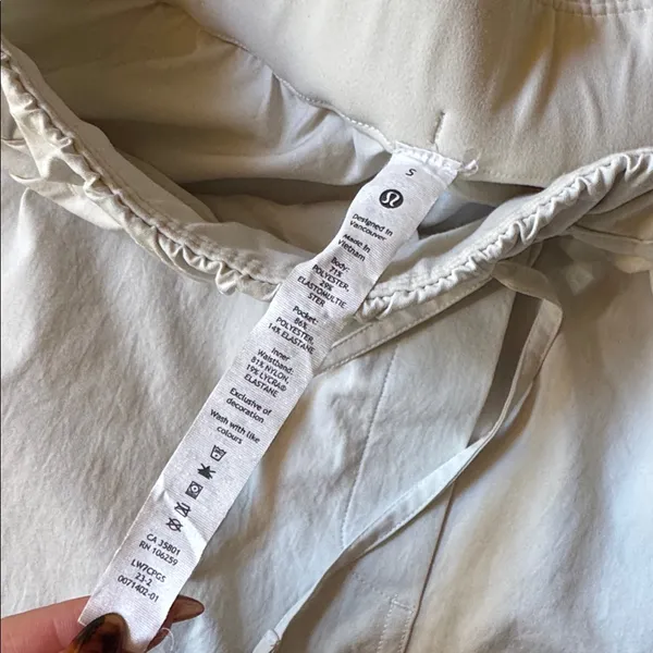 lululemon athletica High Waist Shorts - Image 2