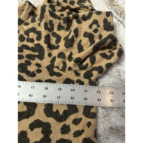 Buffalo David Bitton Cheetah Pullover Sweatshirt TopTan/Black Soft Size Large - Image 5