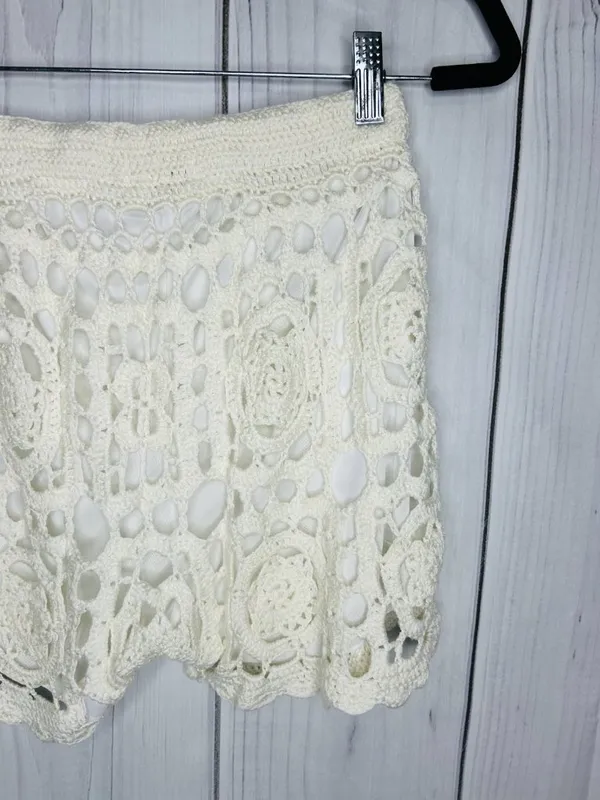 Umgee USA Women’s Crochet Lace Shorts Ivory Size M Boho Festival Drawstring - Image 7