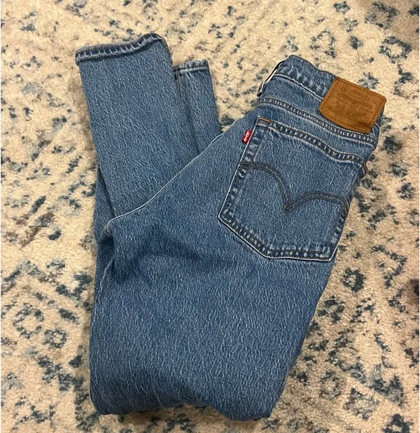 Levi’s Wedgie Jeans - Image 2