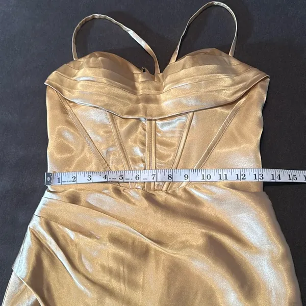Women’s Gold Full Length Prom Party Dress Criss Cross Straps LegSlit Size 4 NWOT - Image 10