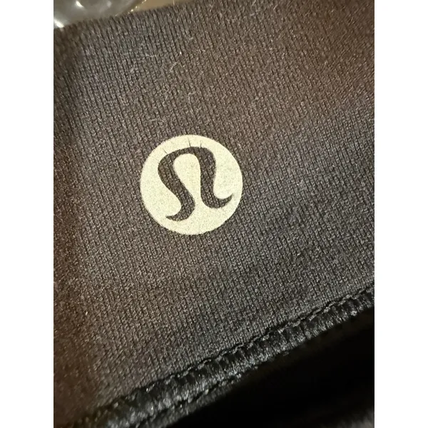 Lululemon Black High Rise Crop Leggings Athletic Athleisure‎ Size 2 - Image 4
