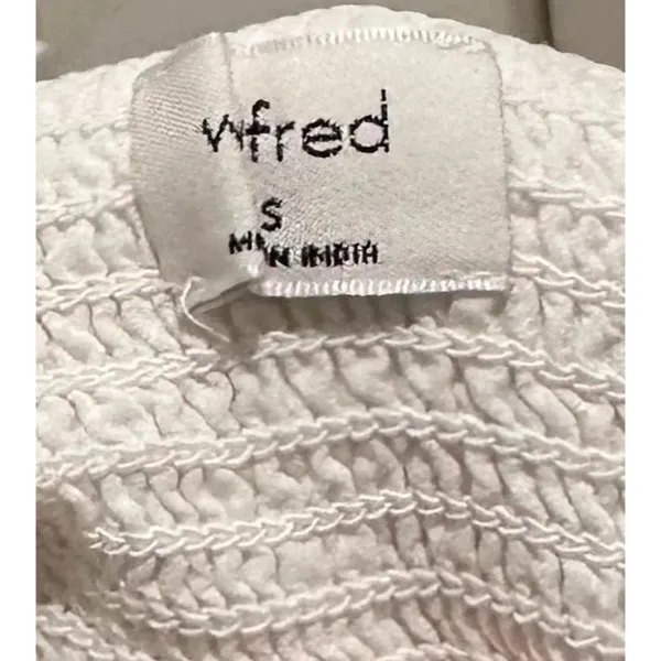 Aritzia Wilfred Smocked Ruffle Top - Image 4