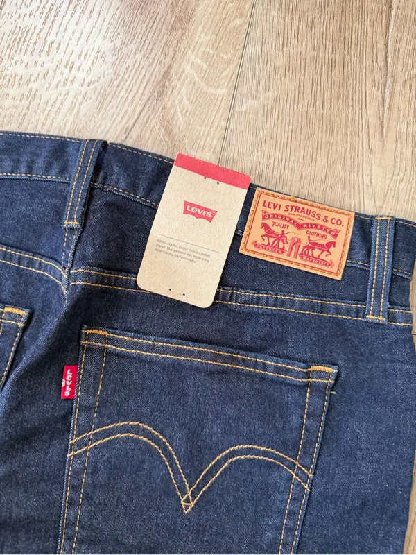 Levi’s Wedgie Fit Straight Leg Jeans Size 31 Dark Wash NWT - Image 4