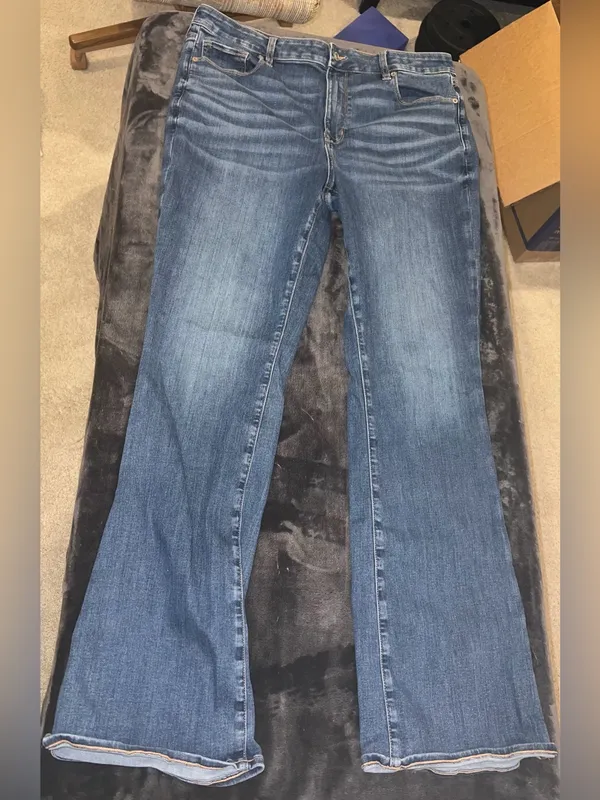 American Eagle Next Level High-Waisted Skinny Kick Jean Size 18 Long - Image 12