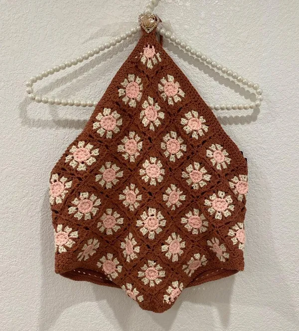 Pink lily loved by you brown halter neck size L NWOT - Image 2