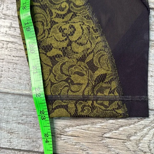 Lululemon Athletica Crop Pencil Lace Brave Olive Black / Black - Image 7