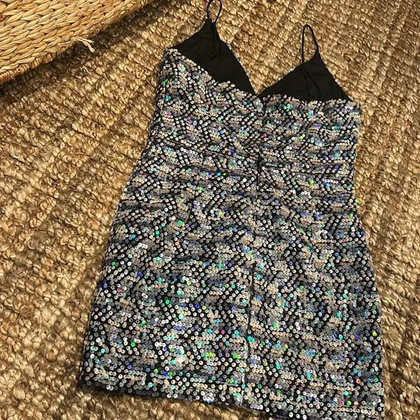 Superdown Revolve Sparkling Sequin Mini Dress Size Small - Image 9
