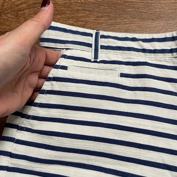 Gap Blue White Striped Welt Pocket Linen Look Cotton Shorts Womens Size 2 - Image 4