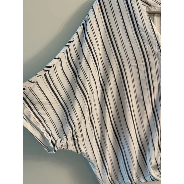 Sim And Sam Womens‎ White Blue Striped 100% Rayon Size Medium - Image 2