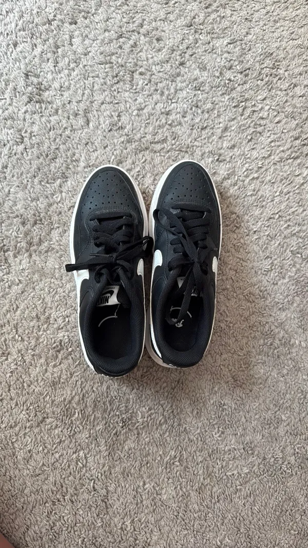 Nike Shoes - Image 3