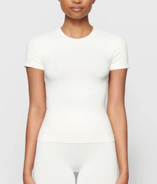 SKIMS Seamless Smoothing Tee - Image 2