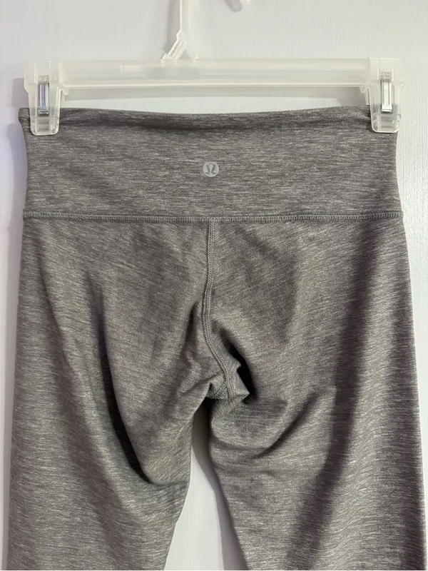 Lululemon Athletica Heathered Gray Pilates Leggings Size 2 - Image 6
