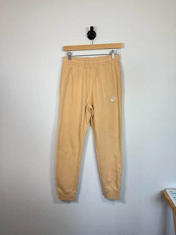 Nike Peach Club Fleece Jogger Sweatpants Swoosh Logo Size S - Image 5