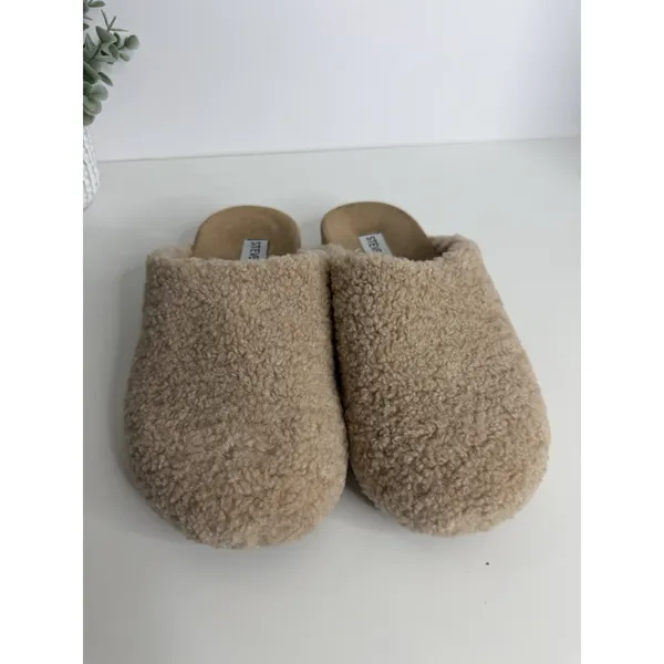 NEW Steve Madden Vesa Beige Teddy Sherpa Faux Fur Mule Clog Slippers Cozy Shoes - Image 3