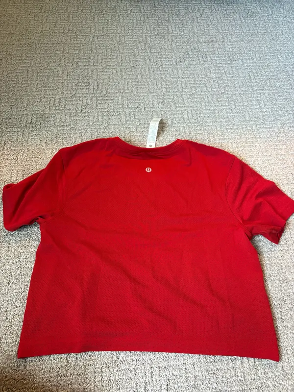 Lululemon top - Image 2