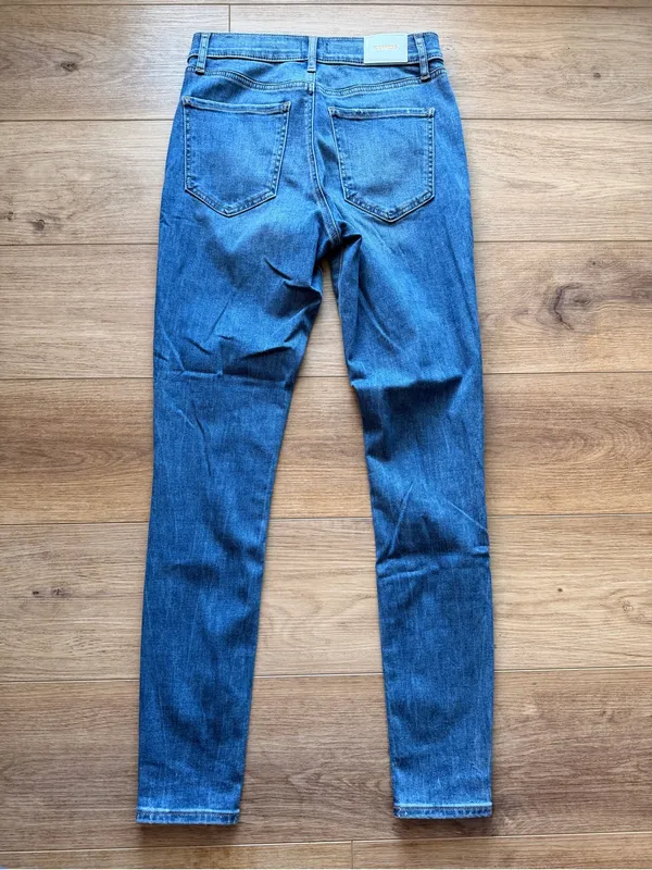 Express Skinny Jeans Mid Rise Distressed Blue - Image 2