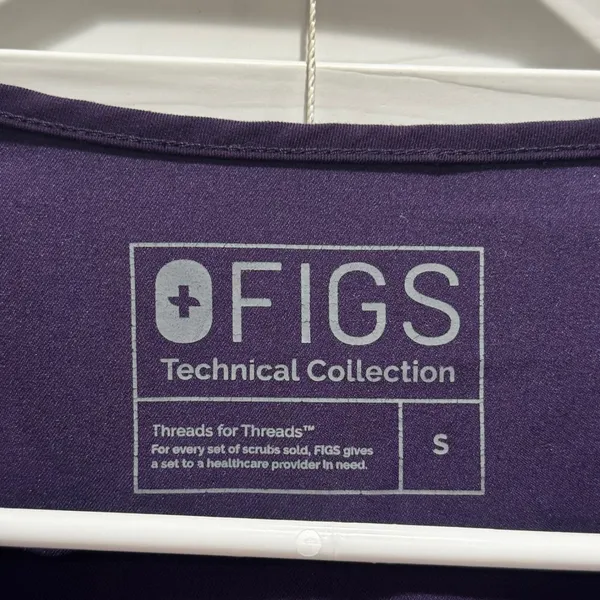 FIGS Technical Collection Purple V-Neck Scrub Top Short Sleeve Women's‎ Size S - Image 3