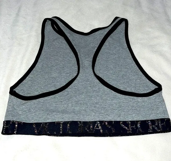 Victoria’s Secret sports bra & shortie set gray & black size M NWOT - Image 4