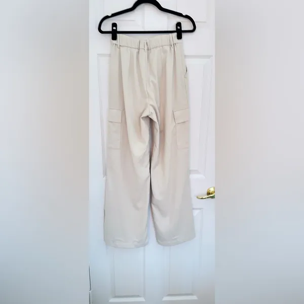 Hollister Co. Ultra High Rise Wide Leg Cargo Trouser – Ivory/Cream – XS - Image 5