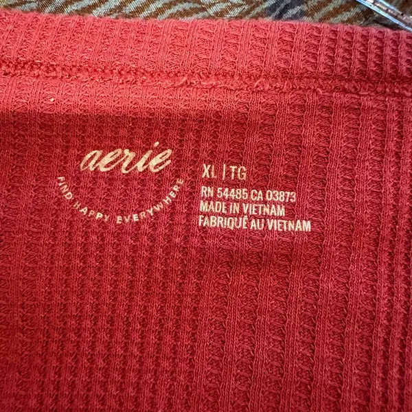 Aerie Long Sleeve Waffle Knit Henley Top (Magenta) Red women’s XL - Image 5