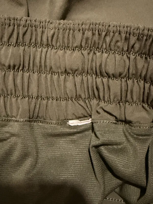 Lululemon Shorts Hotty Hot 4" Low-Rise - Image 4