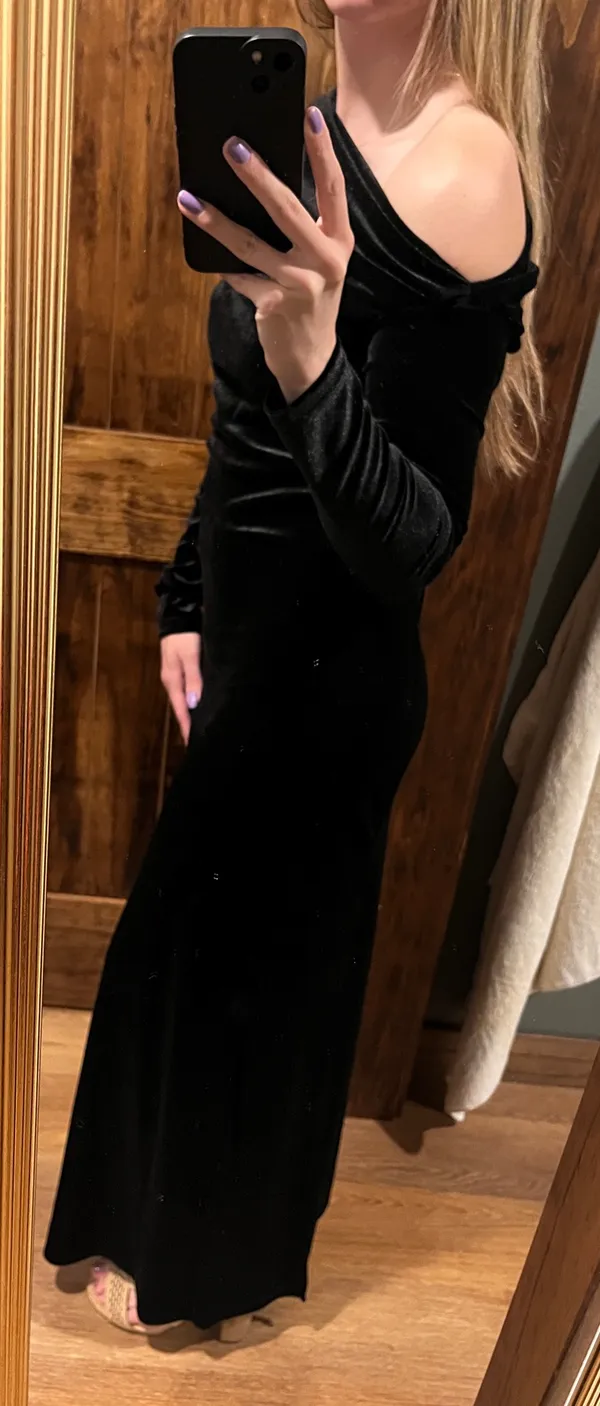 SheIn Black Velvet Long Sleeve Dress - Image 3