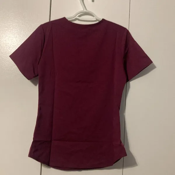 Scrub Star Women’s Size Small Wine Color Scrub Top NWOT - Image 6