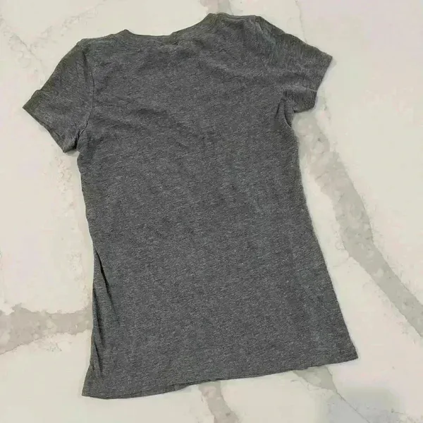 NFL Team Apparel Detroit Lions Gray Graphic V Neck Casual T Shirt Women’s Small - Image 4
