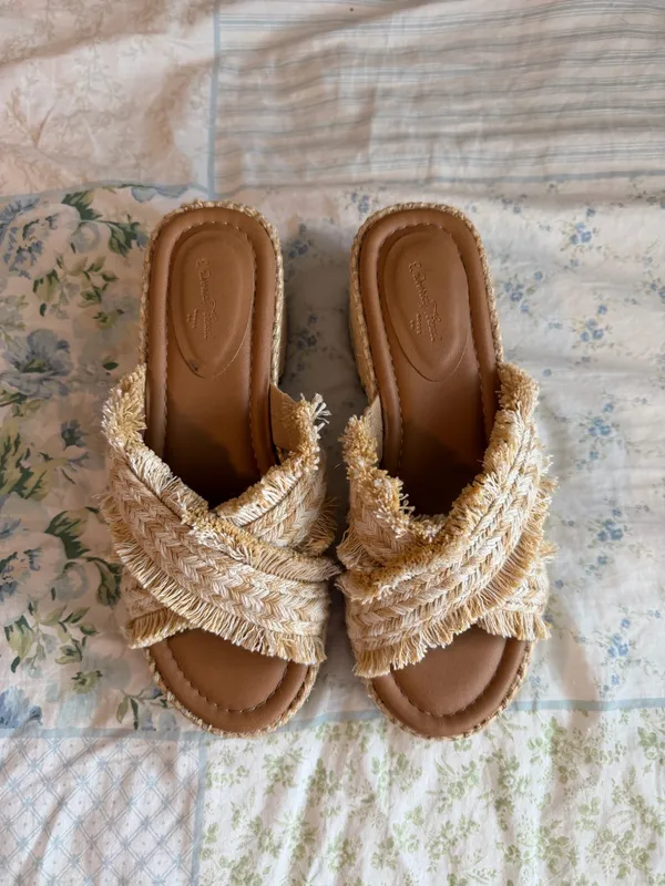 Universal Thread Platform Sandals - Image 3