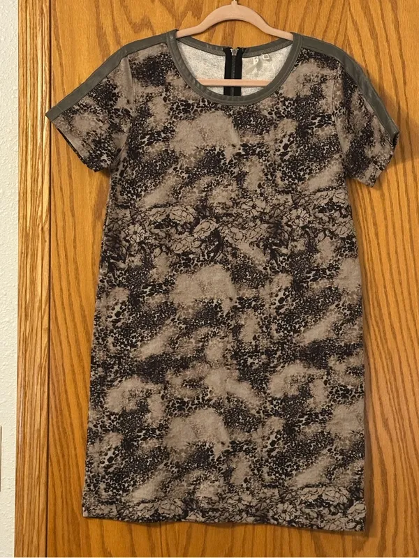 Grey State Cotton Lynx Fluer Printed T-Shirt Dress - NWT - Size 3 (US L) - Image 2