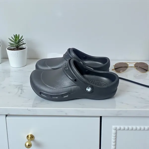 Crocs Bistro Work Clog Shoes Dark‎ Gray Slip Resistant Women's US 9 M 10075001 - Image 2